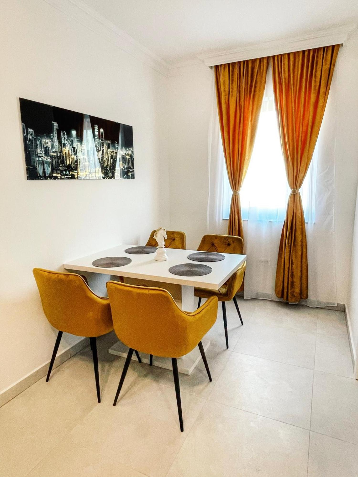 Rv Premium Apartments Arad Exterior foto